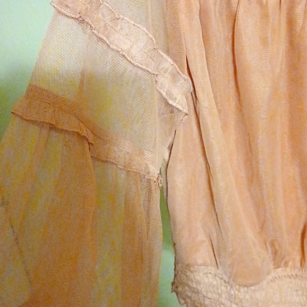 ❤️EUC Coral colored polyester blouse - Picture 4 of 7